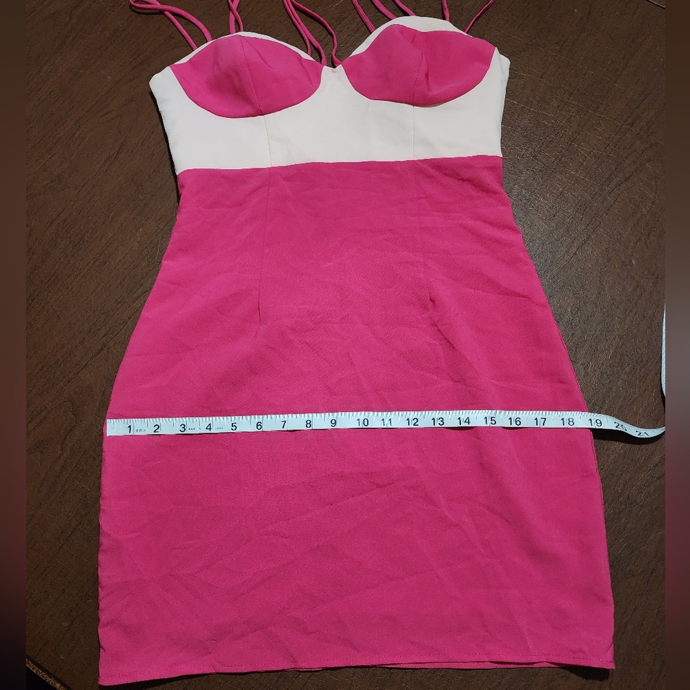 NWOT ... NBD Pink and Cream Dress - Picture 4 of 10